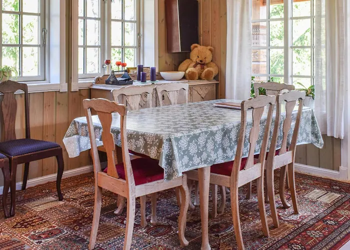 Сasa de vacaciones Four-bedroom In Kornsjo